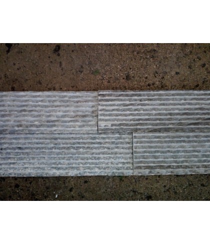 RIVESTIMENTO IN QUARZITE BIANCO E GRIGIO CHIARO - Bagattini SRL